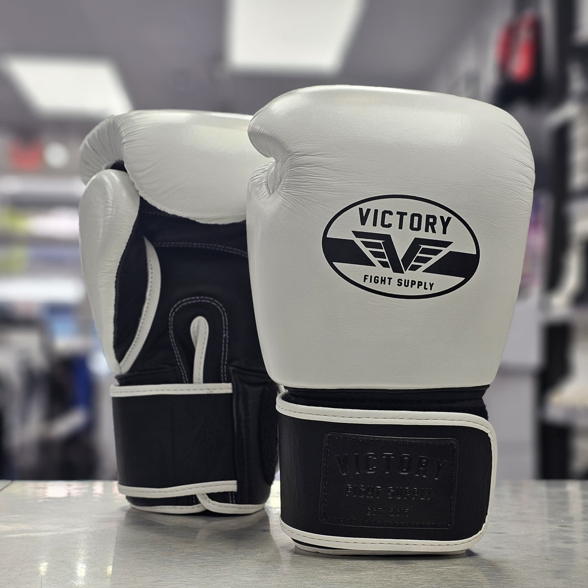 VICTORY GLOVES MUAY THAI LEATHER WHITE/BLACK