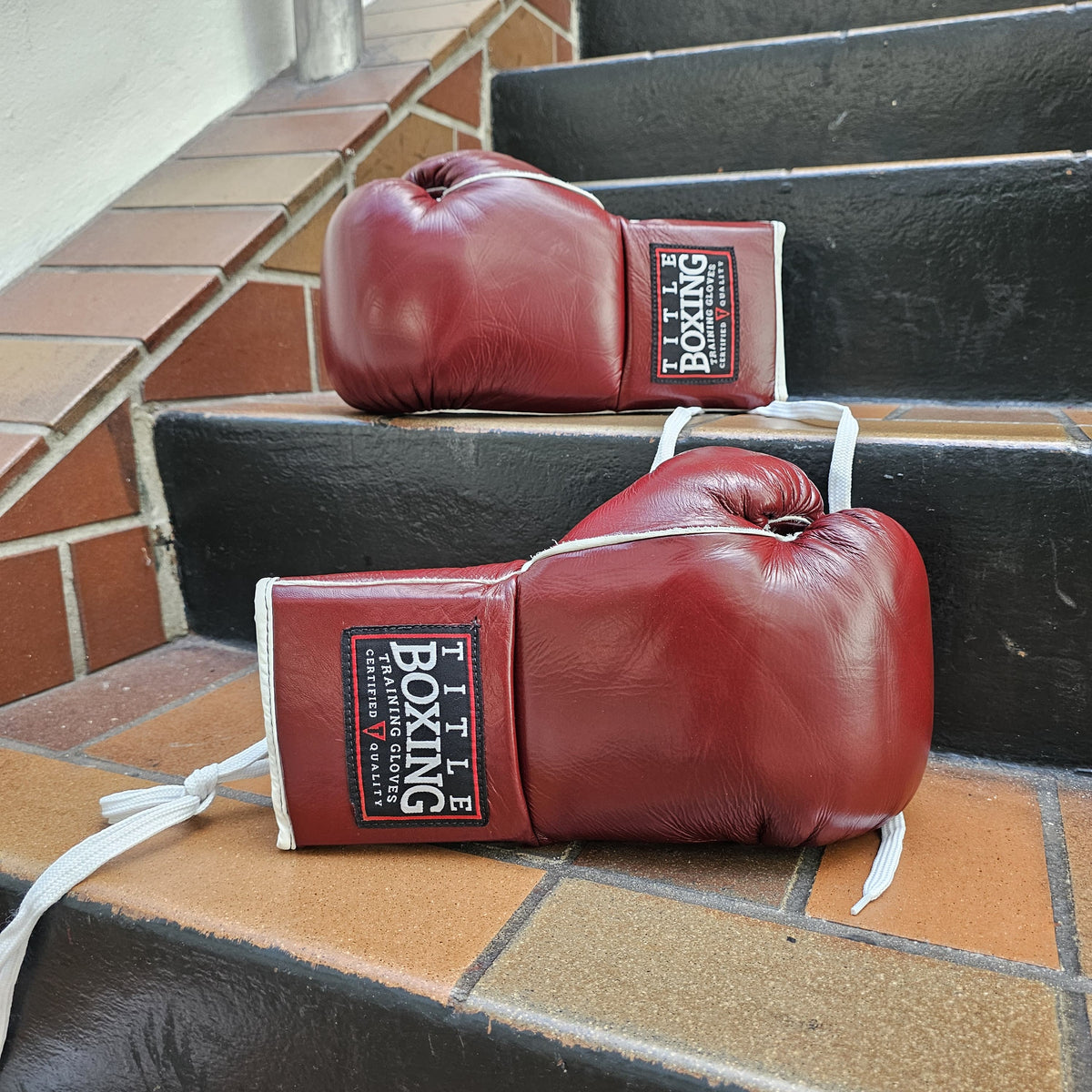 TITLE GLOVES OLD SCHOOL LEATHER LACE MAROON
