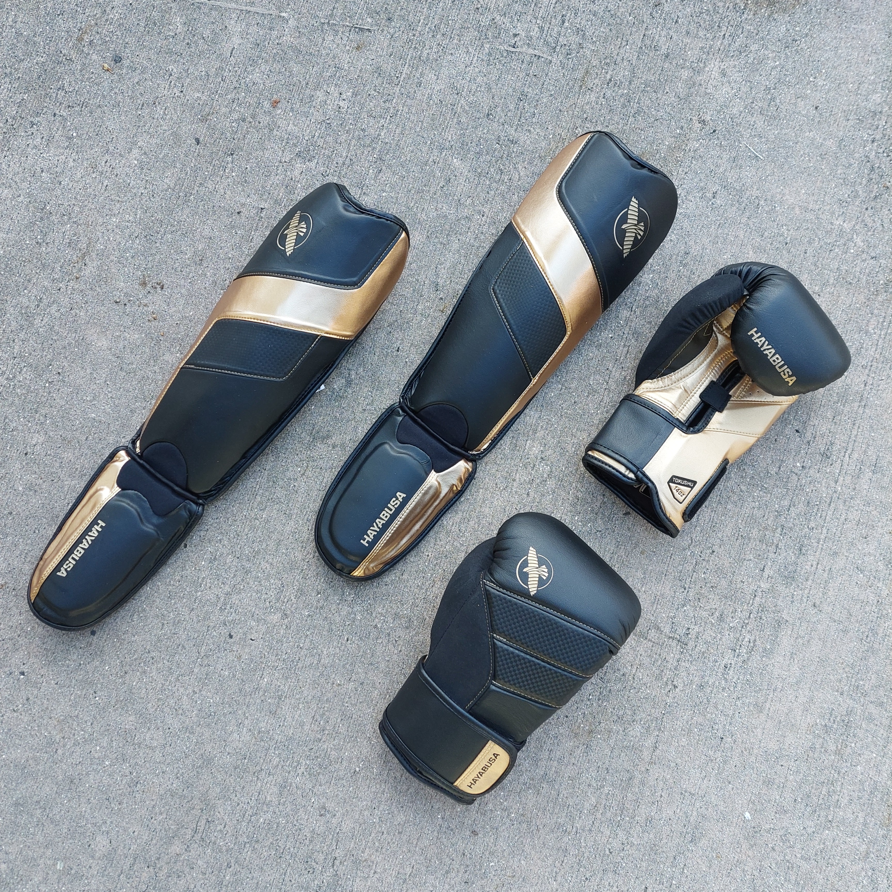 HAYABUSA GLOVES T3 BOXING HOOK AND LOOP BLACK/GOLD – MSM FIGHT SHOP