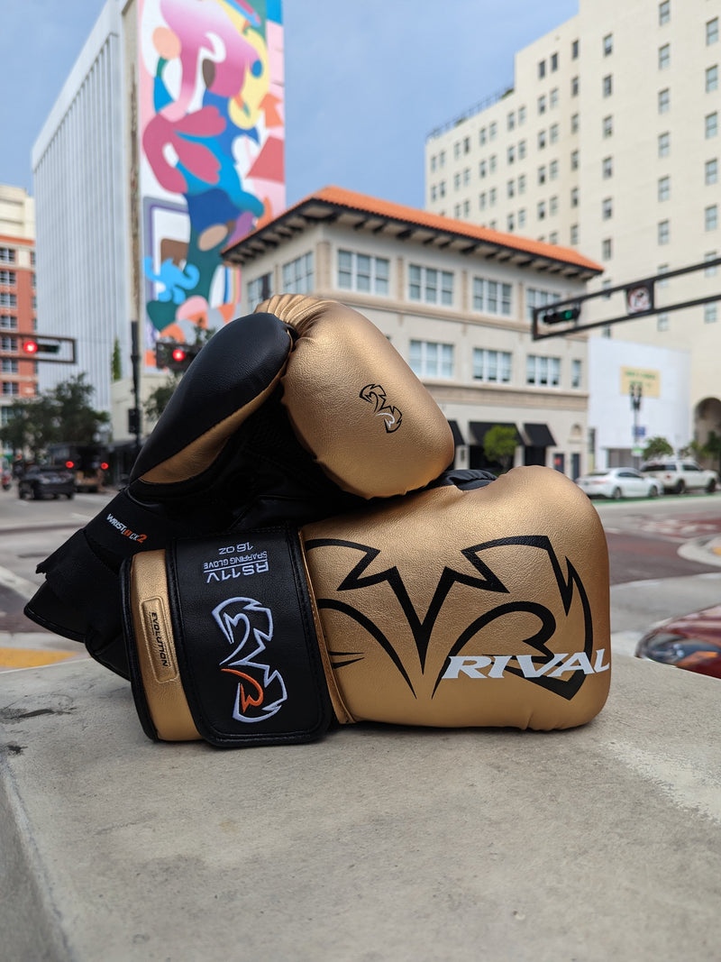 RIVAL GLOVES RS11V BOXING HOOK AND LOOP GOLD/BLACK