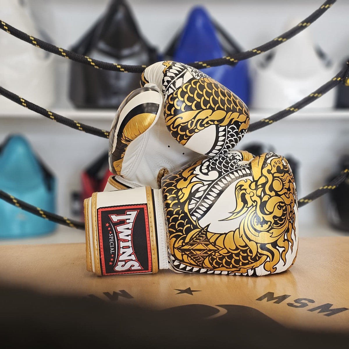 TWINS GLOVES LEATHER HOOK AND LOOP NAGA WHITE/GOLD