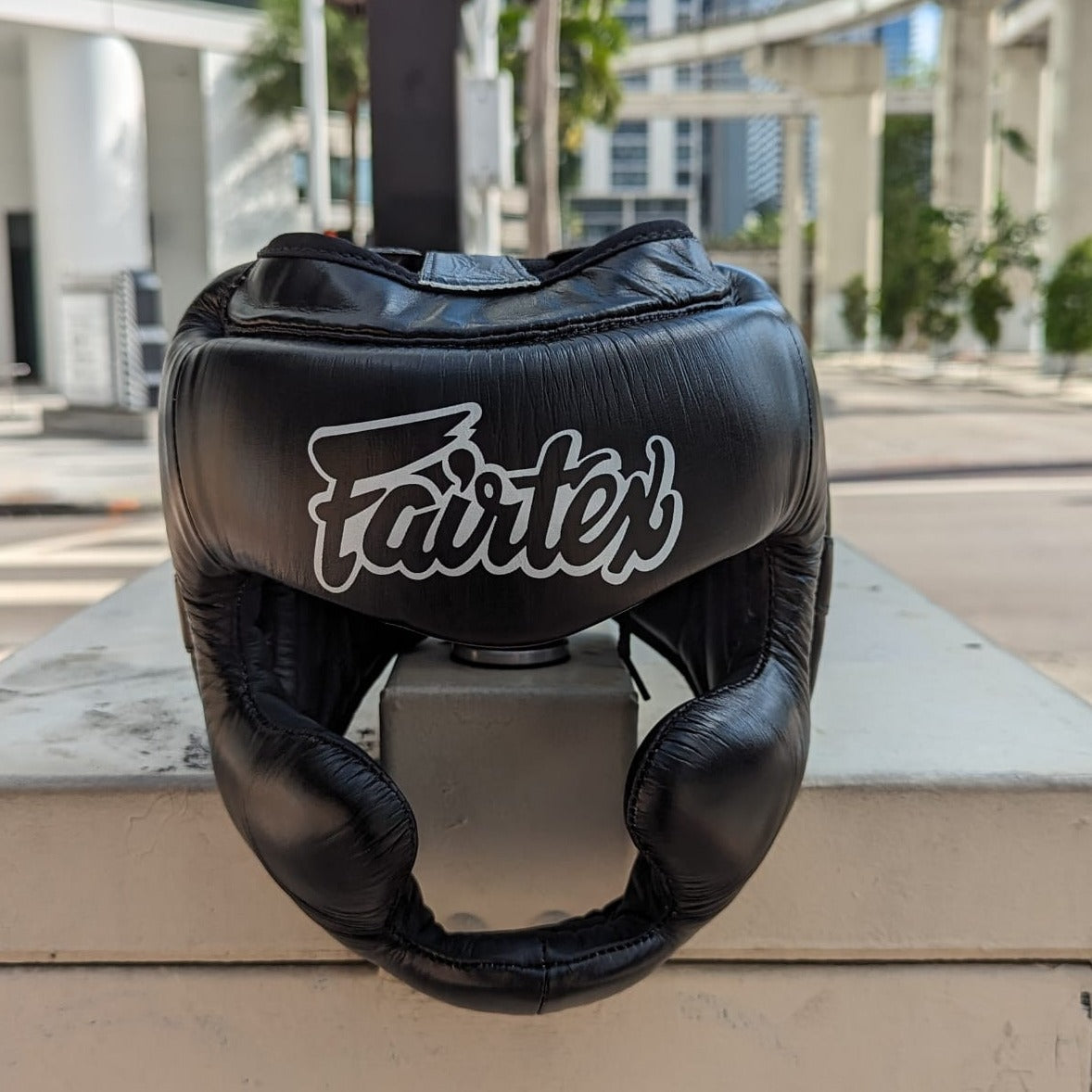FAIRTEX HEADGEAR HG13L LEATHER BLACK