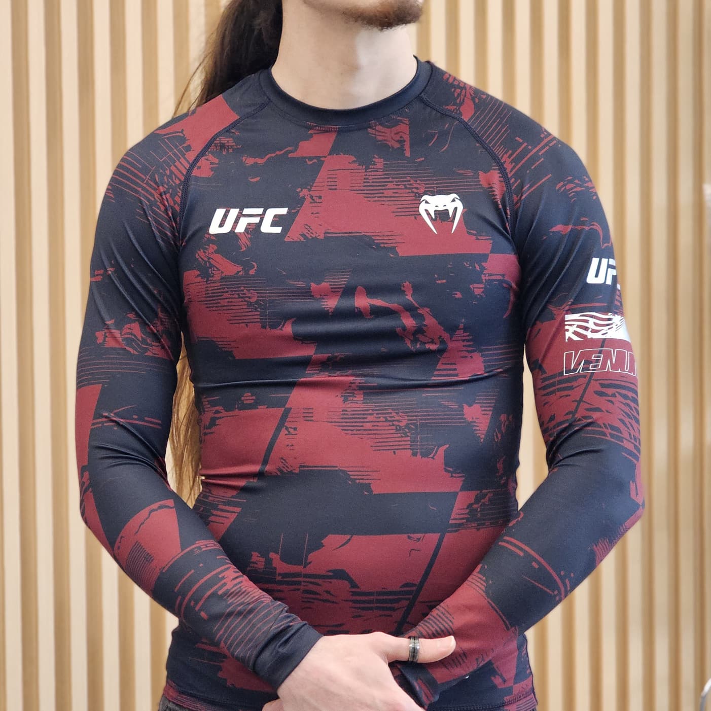 VENUM RASHGUARD L/S UFC ZENITH NAVY/RED – MSM FIGHT SHOP