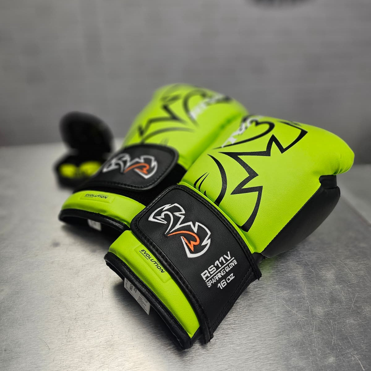 RIVAL GLOVES RS11V BOXING HOOK AND LOOP LIME