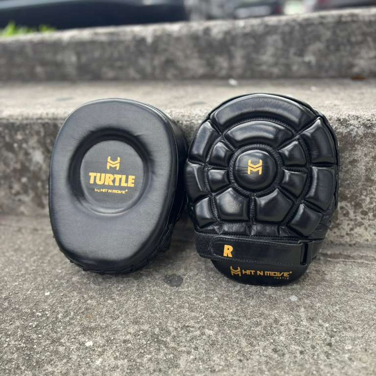 HIT N MOVE FOCUS MITTS TURTLE BLACK