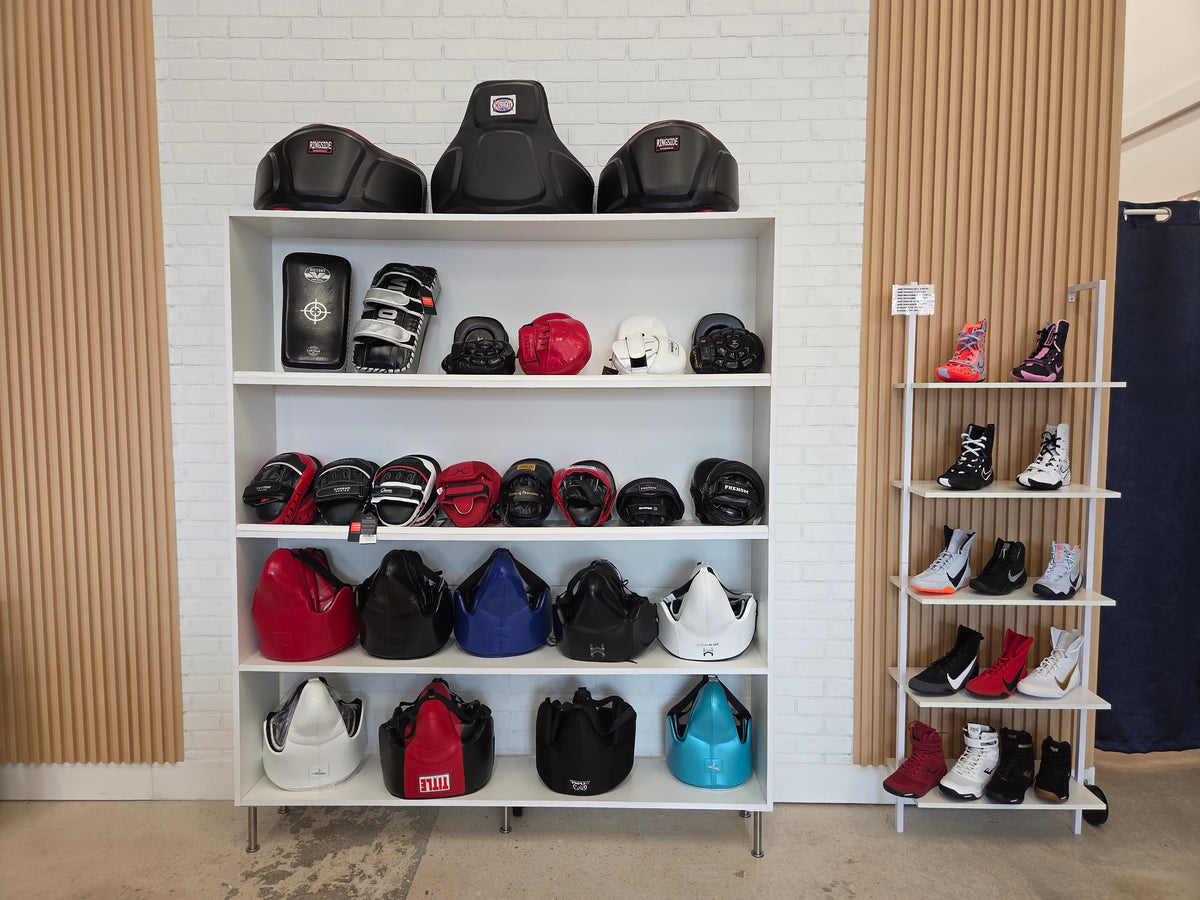Boxing cups, Focus mitts and shoes