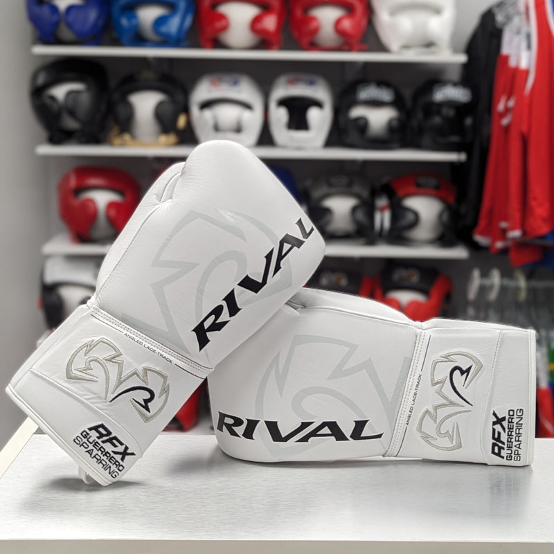 RIVAL GLOVES GUERRERO SPARRING LACE HDE-F BLACK/WHITE