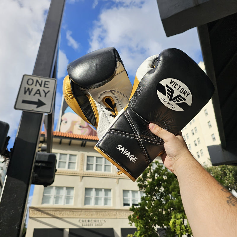 VICTORY GLOVES SAVAGE V2 LEATHER LACE UP BLACK/WHITE/GOLD
