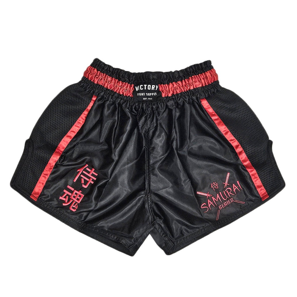 VICTORY MUAY THAI SHORTS SAMURAI BLACK/RED