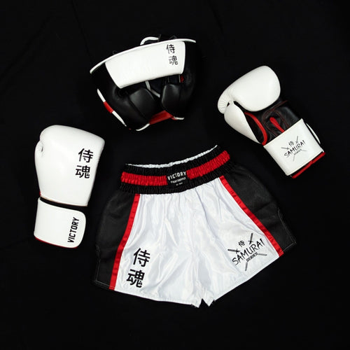 VICTORY MUAY THAI SHORTS SAMURAI WHITE/BLACK