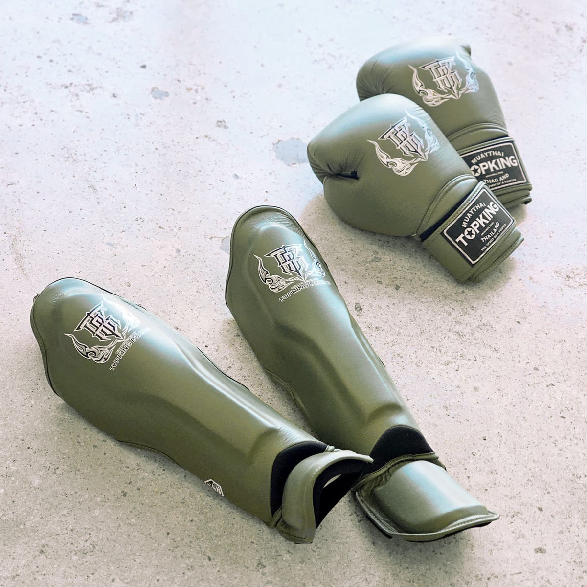 TOP KING SHINGUARDS LEATHER CLASSIC OLIVE GREEN
