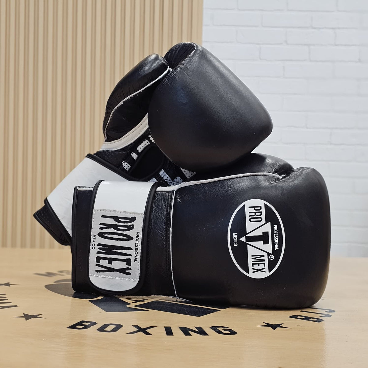 TITLE GLOVES PRO MEX PROFESSIONAL EDGE H & L BLACK