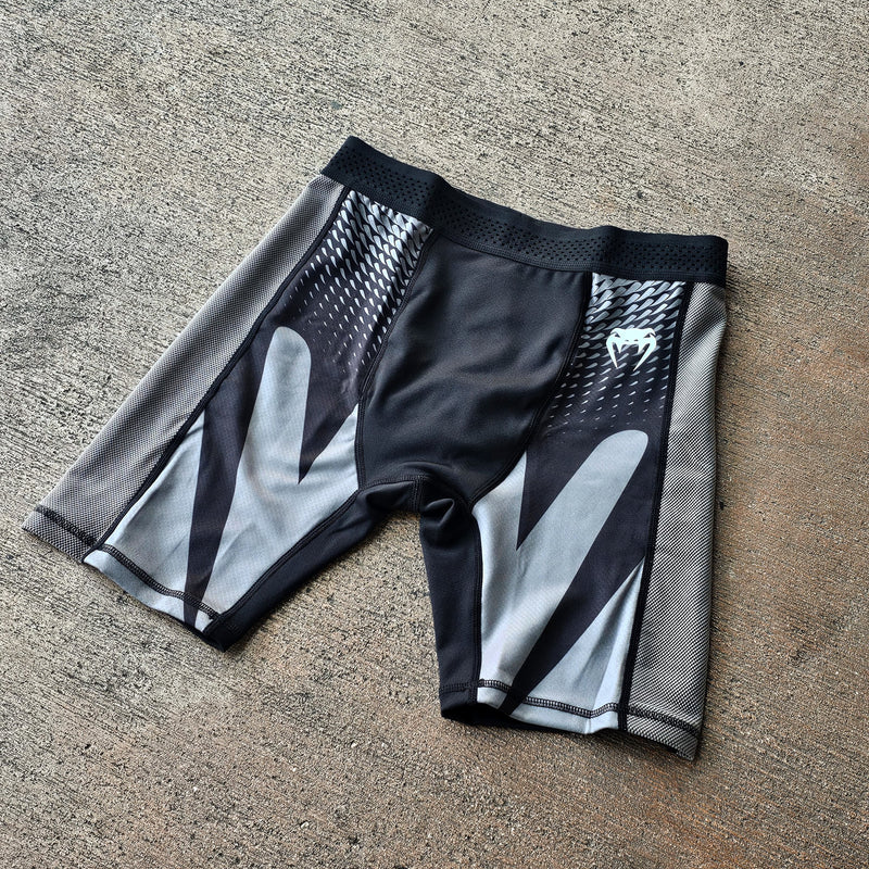 VENUM VALE TUDO SHORT ATTACK  BLACK