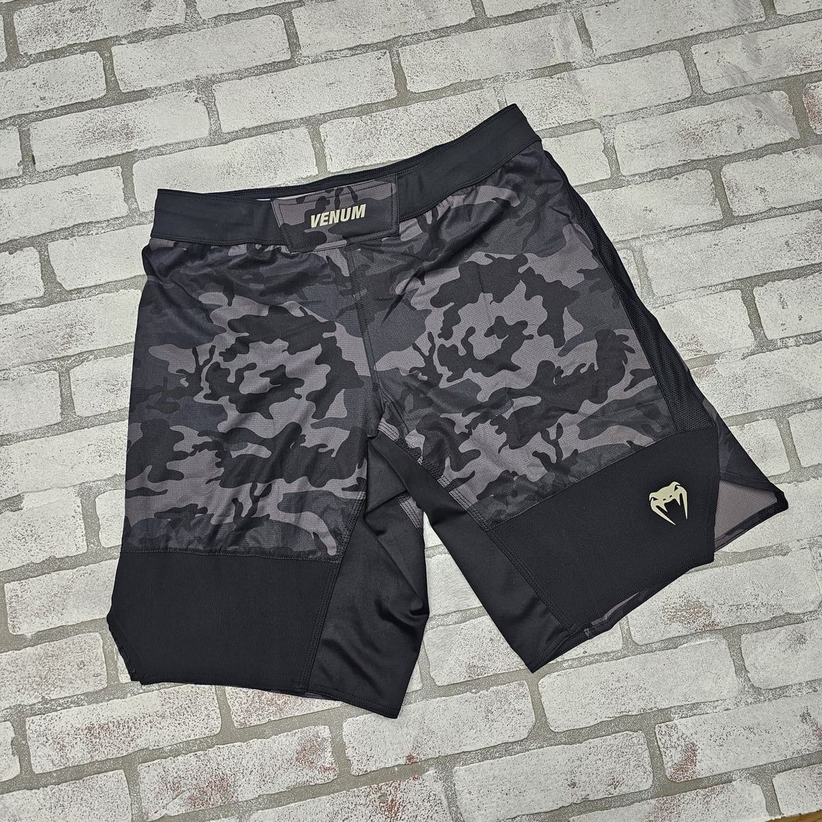 VENUM FIGHT SHORTS G FIT AIR MENS - URBAN CAMO
