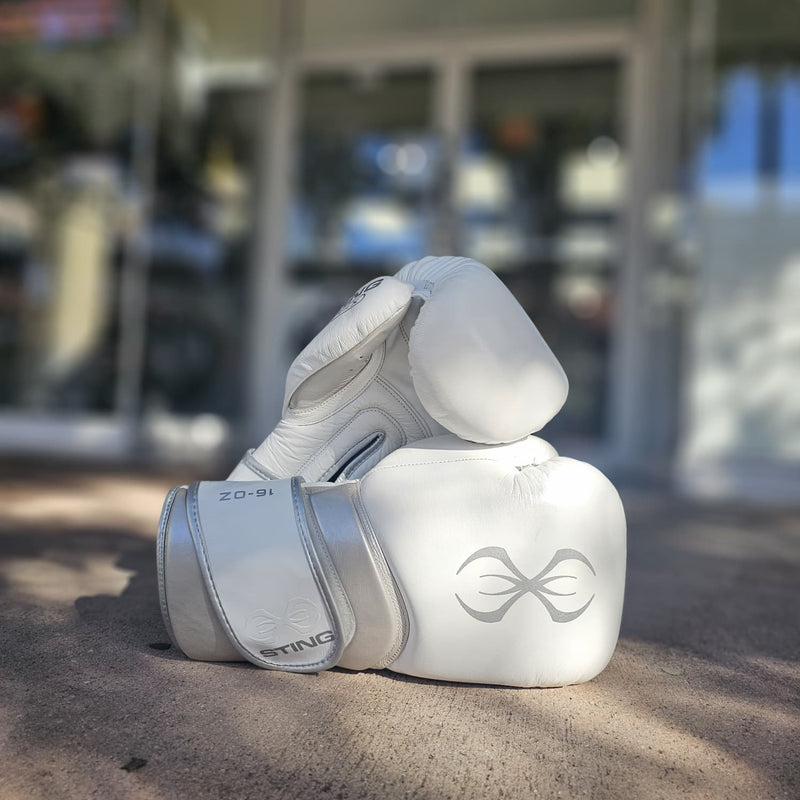 STING BOXING GLOVES VIPER X H & L WHITE / SILVER