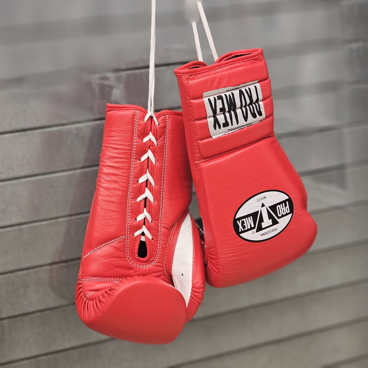 PRO MEX GLOVES PRO SPARRING V3 LACE RED