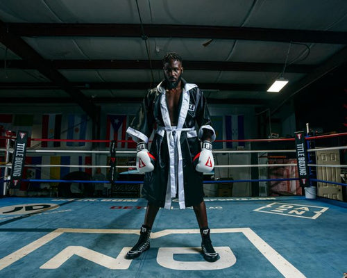 TITLE BOXING ROBE FULL LENGTH BLACK/WHITE