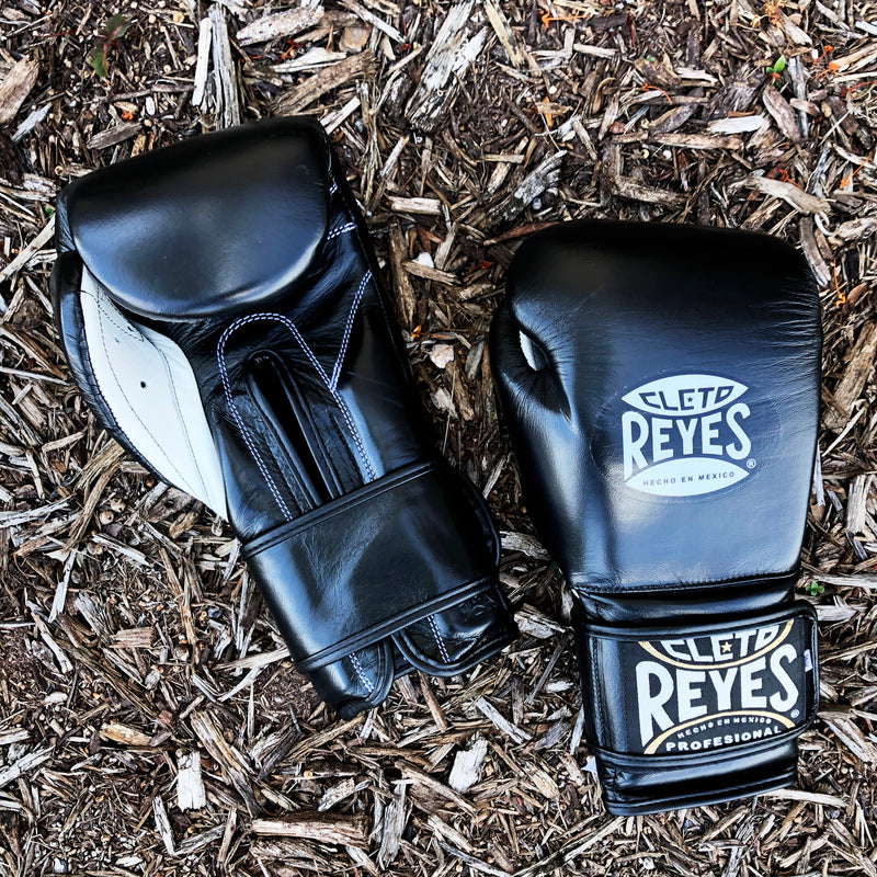 Cleto Reyes Hook and Loop Boxing Training Gloves, Black, 18 oz