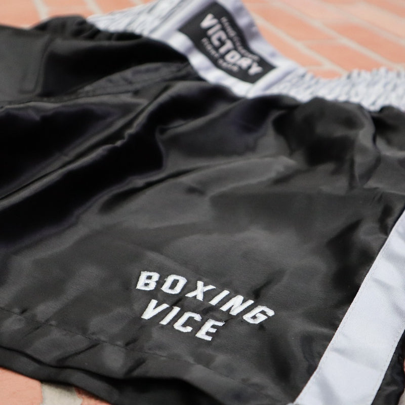 VICTORY BOXING SHORTS VICE SERIES SHORTER HYBRID CUT BLACK/SILVER