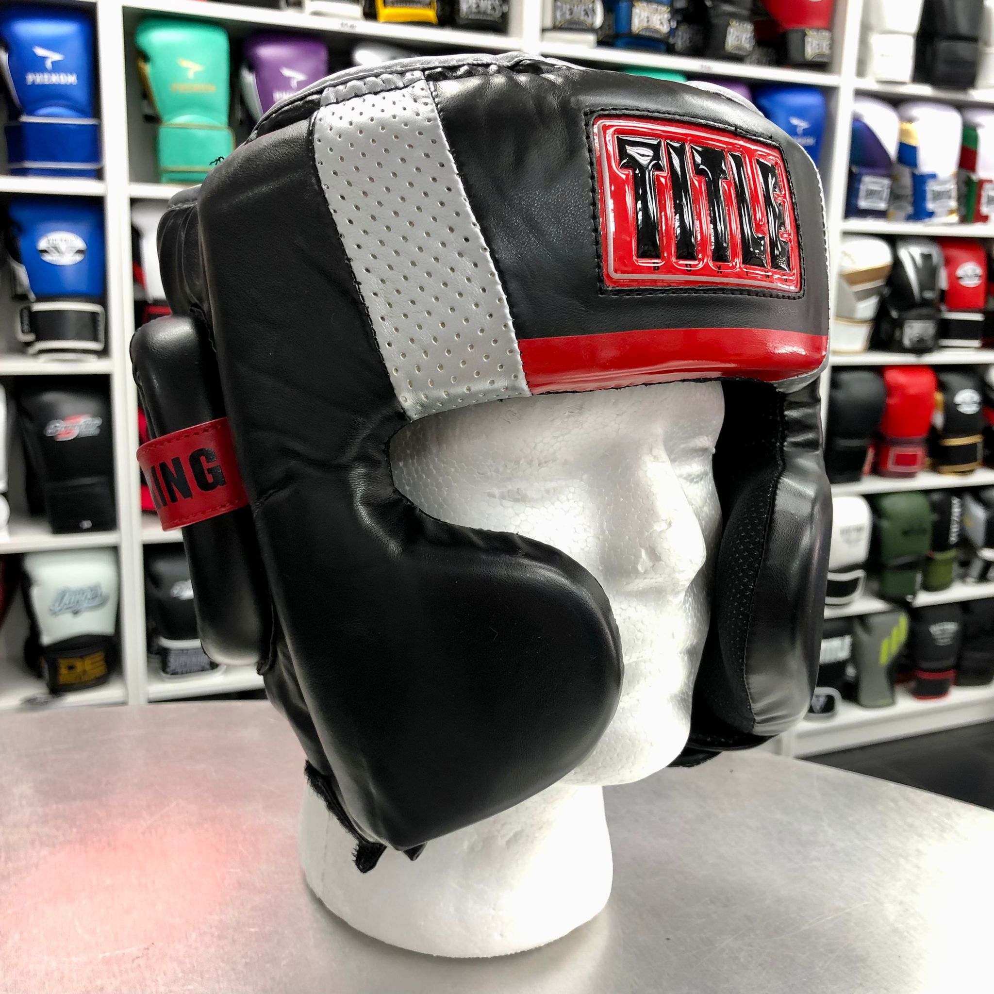 Title boxing best sale headgear