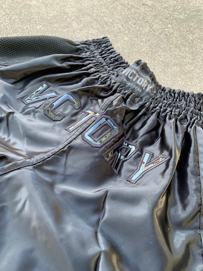 VICTORY MUAY THAI SHORTS STEALTH BLACK/BLACK