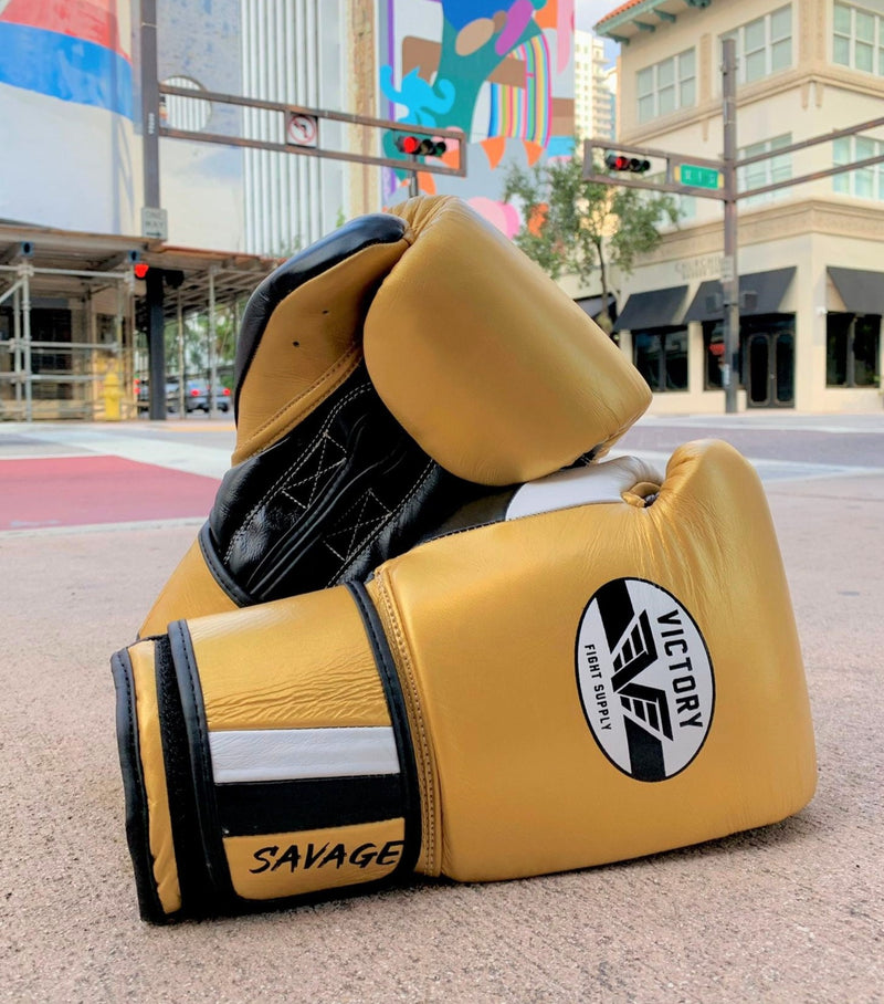 VICTORY GLOVES SAVAGE V2 LEATHER HOOK AND LOOP GOLD / BLACK/WHITE