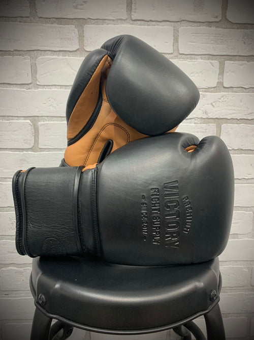 VICTORY GLOVES VINTAGE SERIES HOOK & LOOP BLACK/TAN